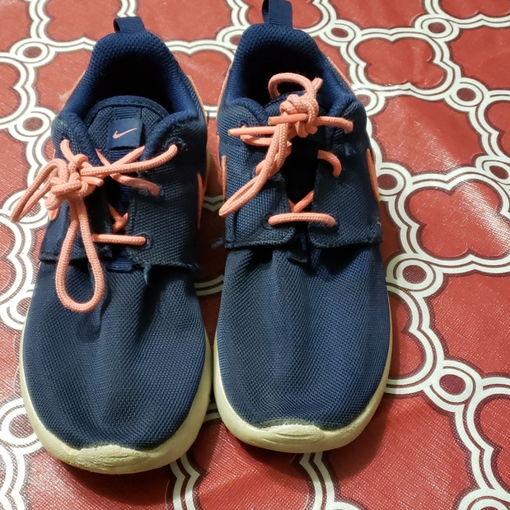 Girls Nike Sneakers